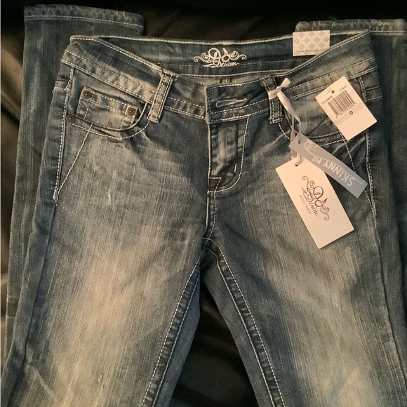 Jeans - Picture 2 of 2